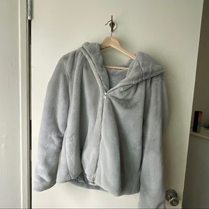 oversize fluffy grey jacket